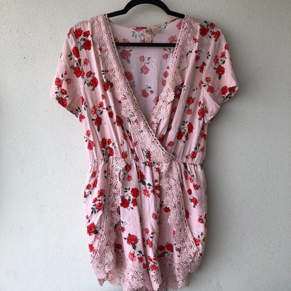 Women's Pink Floral Divided Romper Size Small